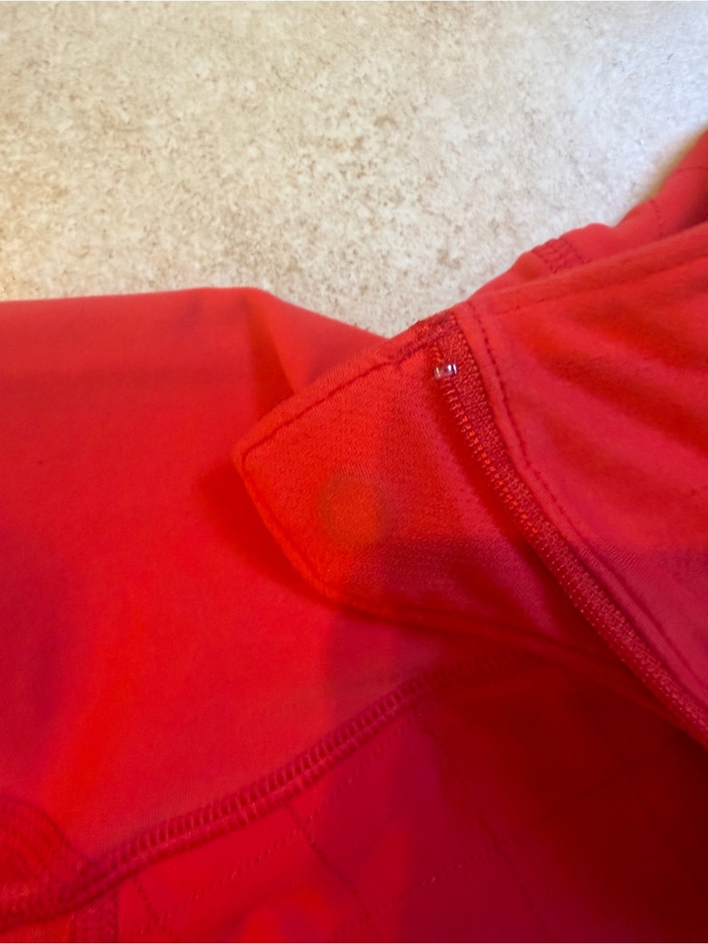 Lululemon 1/2 zip size 2 pullover - Picture 4 of 9
